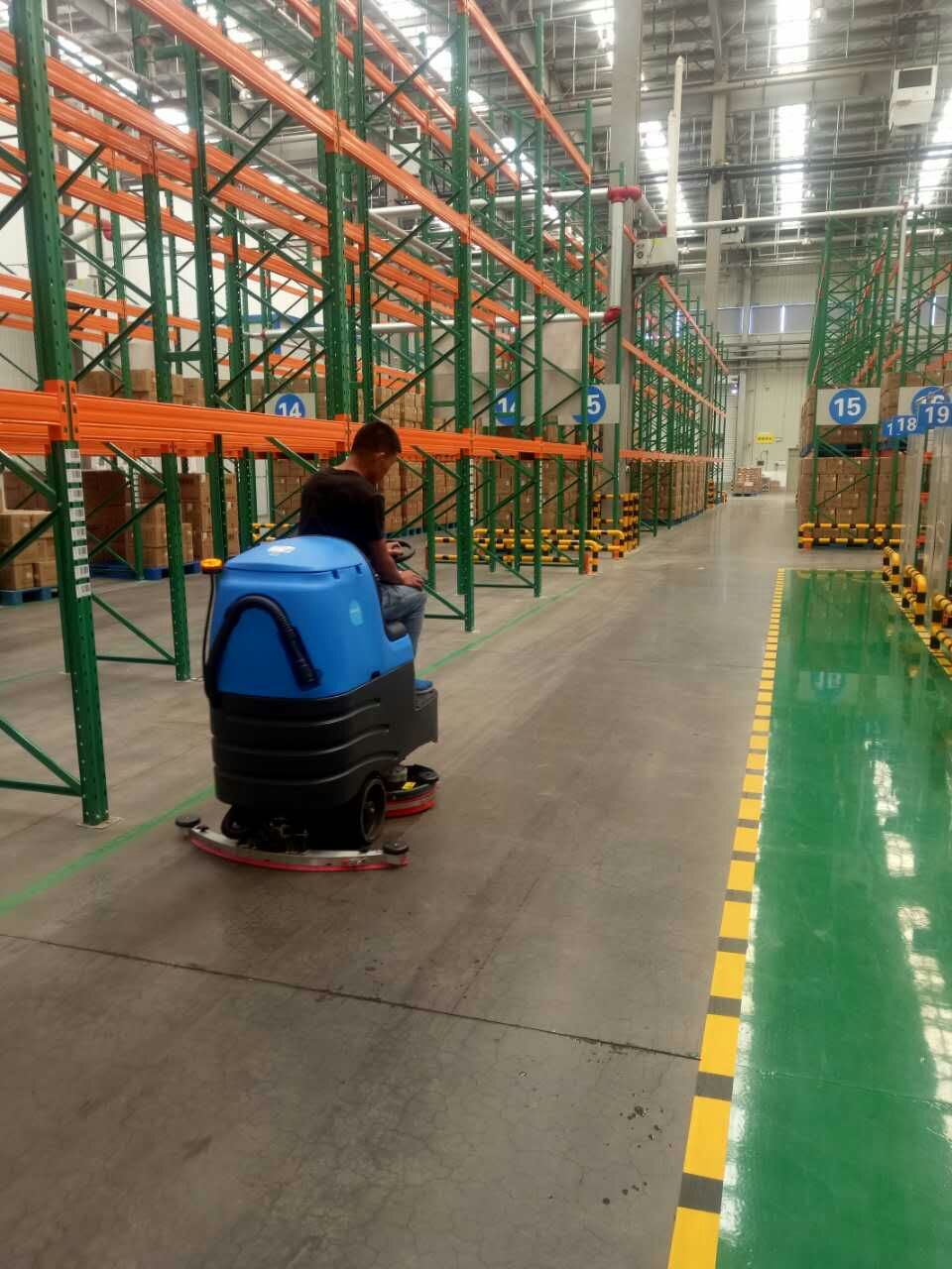 杏耀洗地机厂家论：全自动洗地机对保洁行业的改变