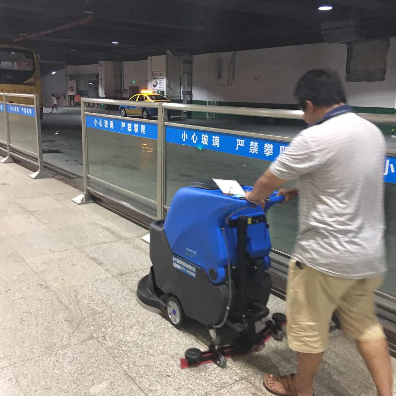 医院用杏耀全自动洗地机做保洁怎么样？