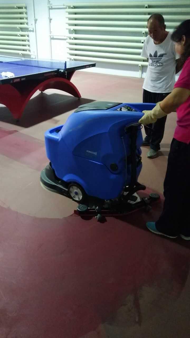 洗地机与您共同创造碧空如洗的生活环境