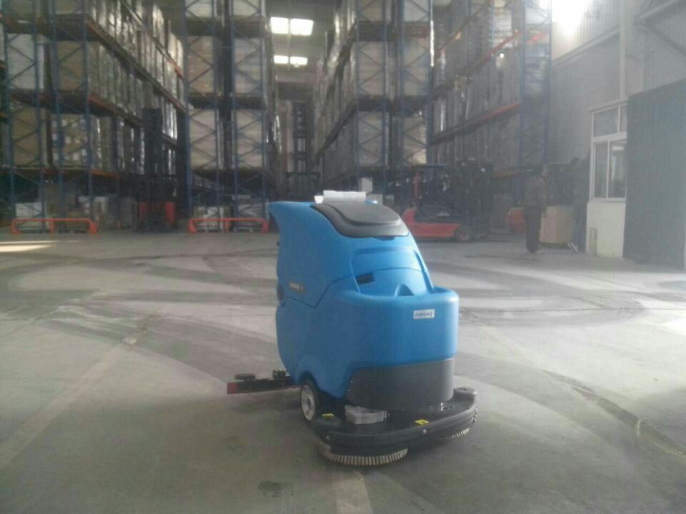 洗地机清洁水磨石地面的实用的小技巧