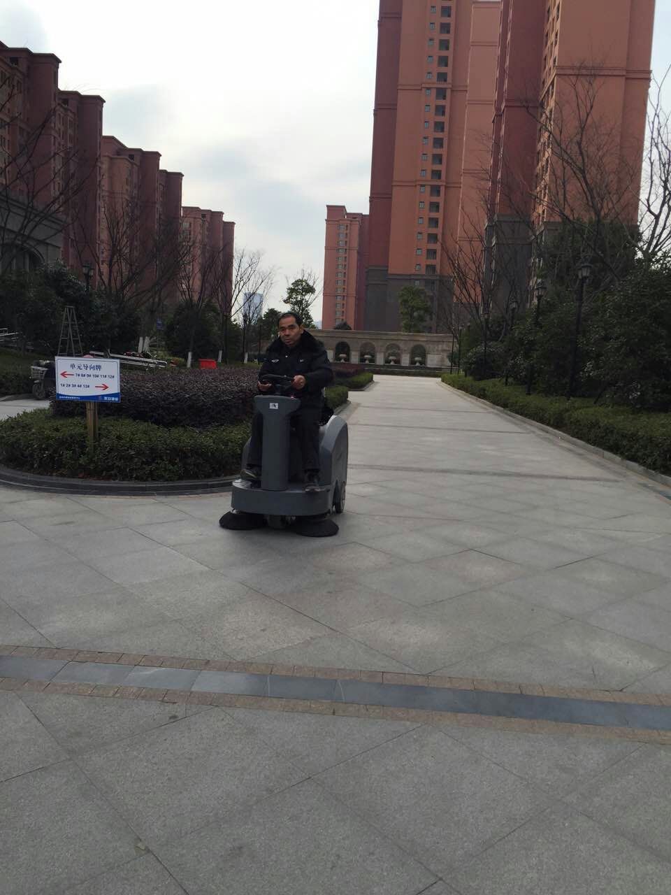 物业扫地机购买首选杏耀驾驶式扫地机